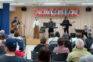 公演３